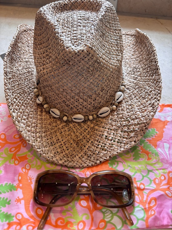 Tommy Bahama Accessories - Tommy Bahama Natural Straw Hat with Shell Bead Trim with Lilly Pulitzer Sunglass
